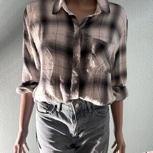 Rails hunter button down women’s sz med. nwot